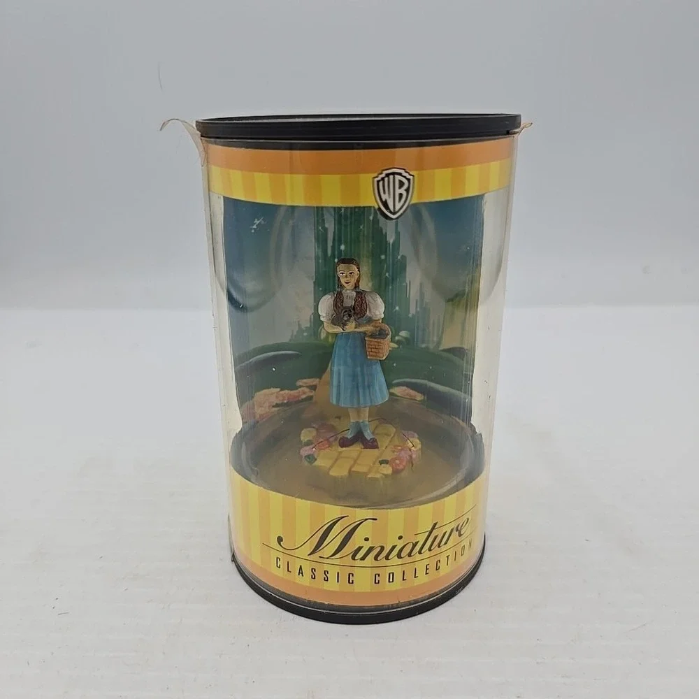 Wizard of Oz Miniature Classic Collection, Dorothy and Toto, Item 13 of‎ 18
